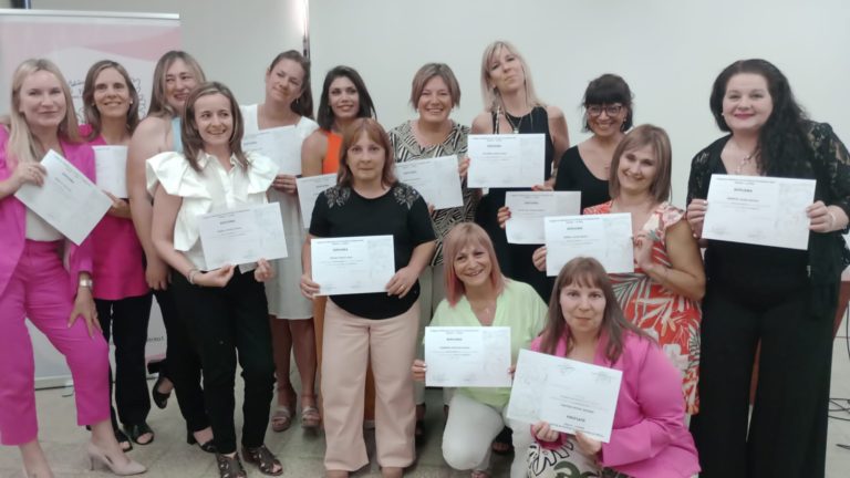 Acto en reconocimiento por 25 años de profesión en La Plata