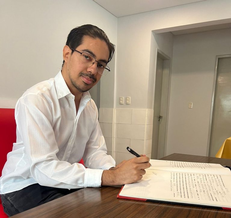 Nuevos profesionales se incorporan al Colegio