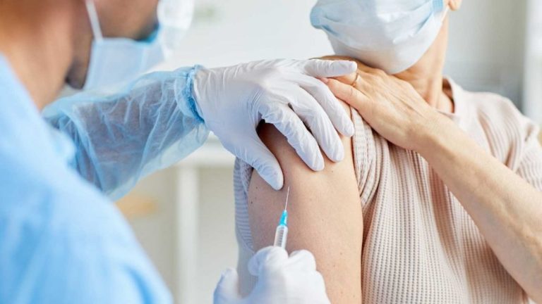 La inmunización materna, clave en la prevención de la bronquiolitis infantil: datos actualizados sobre la vacuna contra el VSR