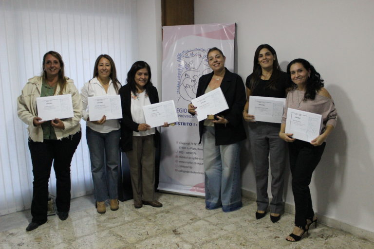 Reconocimiento a la trayectoria: entrega de medallas por 25 y 50 años de ejercicio profesional